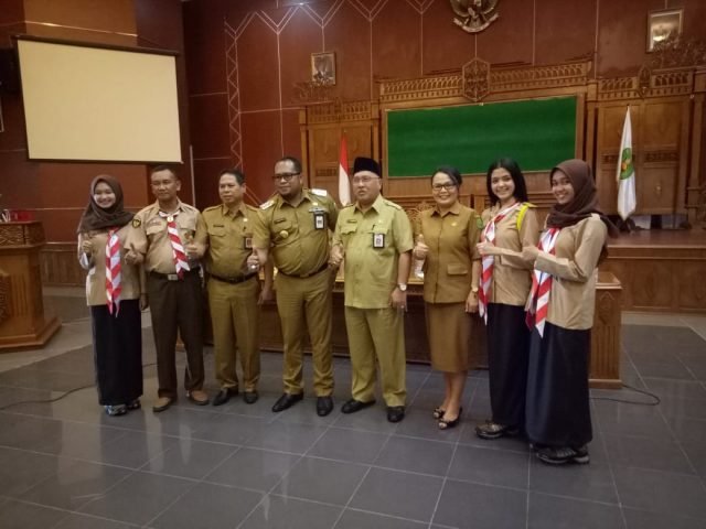 Pramuka Kutim Sowan Ke Pemkab-Ikuti Jambore Dunia ke 24 2019-07-15 at 21.04.21 (2)