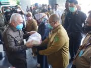 1.514 Warga Kutim Dapat CPP – Total 11.430 Kg Beras Untuk Sembilan Kecamatan
