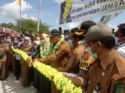Permudah Akses Dua Kecamatan – Kasmidi Resmikan Jembatan Sangatta Lama