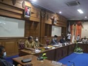 Peringati May Day, Serikat Buruh Sampaikan Aspirasi di DPRD Kutim