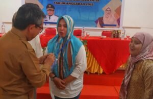 Tingkatkan Sektor Ekonomi Kerakyatan, Disperindag dan Dekranasda Gelar Pelatihan Anyaman