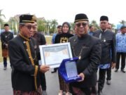 Perumdam TTB Raih 2 Penghargaan di HUT ke-24 Kutim
